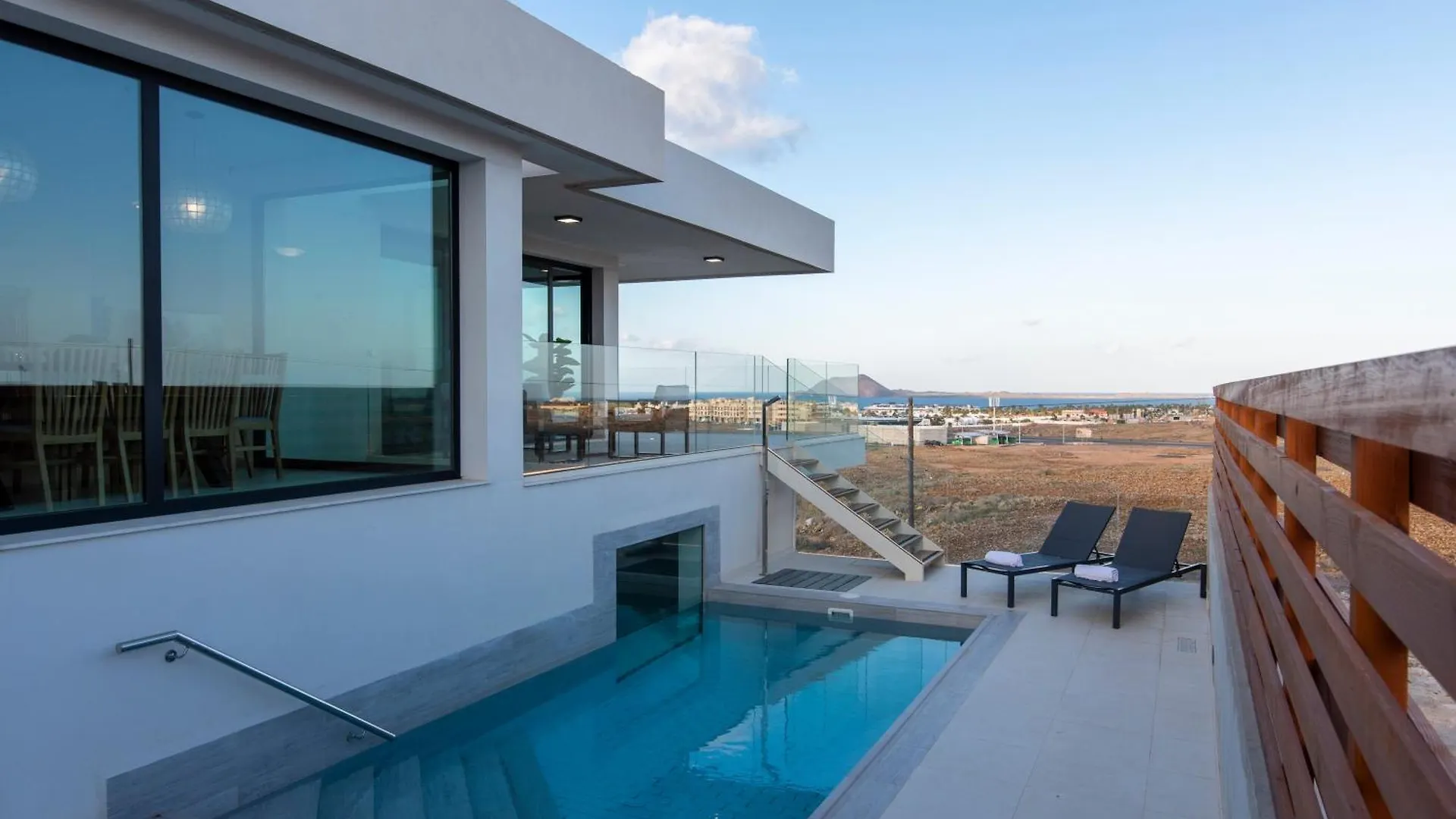 Ereza Villa Boraen contacts